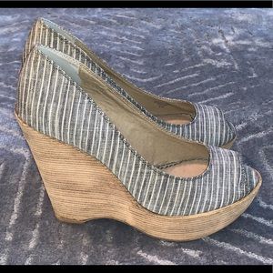 Splendid Layla Striped Platform Wedges SZ 6 Smoke Linen